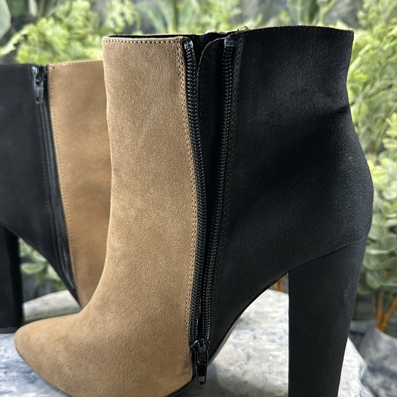 JustFab Remi Black Cream Tan Faux Suede 4.25” Heel Zip Dress Boots WMS 8W✨EUC✨ - Picture 5 of 15